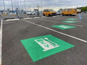 Washington lève 300 millions de dollars lors de sa première vente aux enchères pour les permis de pollution carbone – voici ce que cela signifie