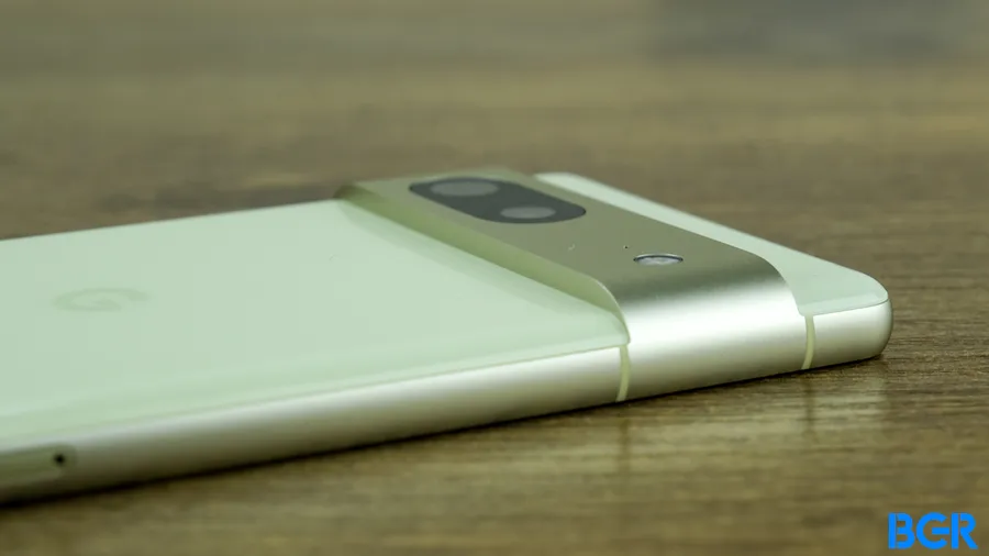 Désactivez les paramètres 2 Pixel et Samsung Galaxy pour empêcher les pirates de prendre le contrôle de votre téléphone.