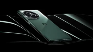 OnePlus a lancé un nouveau téléphone pliable et a présenté un appareil concept.