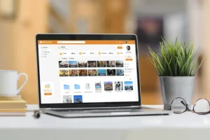 Get 100 GB of secure cloud-based storage for a one time fee of $30
Obtenez 100 Go de stockage sécurisé basé sur le cloud pour un paiement unique de 30 $.