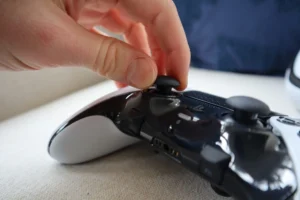 How to replace the joystick caps on the DualSense Edge
How to replace the joystick caps on the DualSense Edge