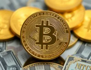 Essor Bitcoin propulse Satoshi Nakamoto dans l'élite mondiale la plus riche.