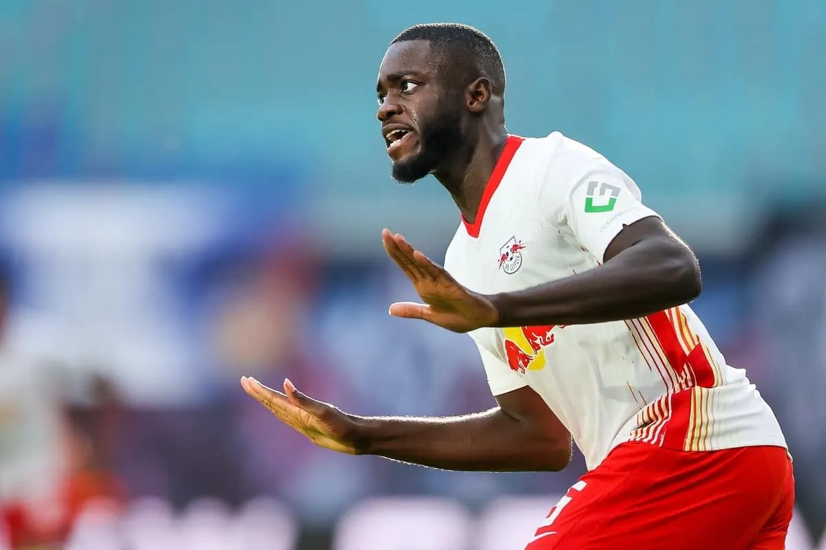 &#8220;Quel genre de question est-ce ?&#8221; – Ibou Konaté esquive l’affirmation de Virgil van Dijk