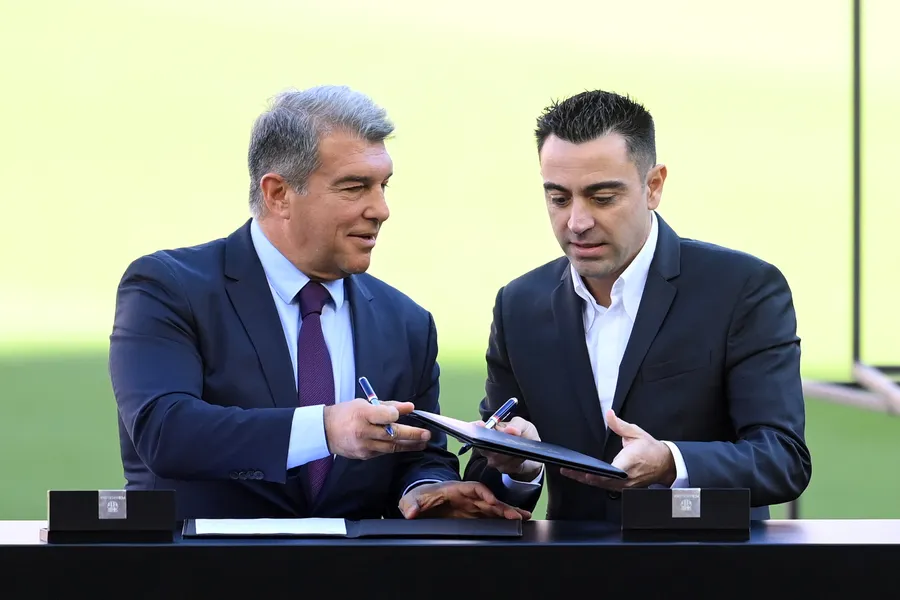 Xavi&#8217;s contract extension at Barcelona just a matter of time &#8211; Romano

L&rsquo;extension de contrat de Xavi à Barcelone n&rsquo;est qu&rsquo;une question de temps &#8211; Romano