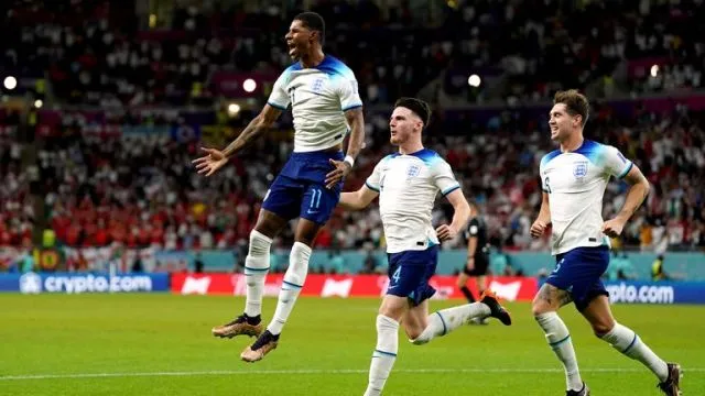 <strong>Rashford impressionne alors que l&rsquo;Angleterre achève la phase de groupes avec une victoire 3-0 contre le Pays de Galles</strong>
