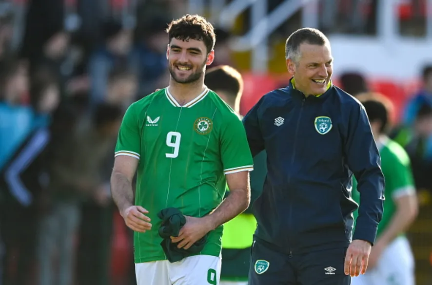 Jeunes stars irlandaises ouvrant la voie pour une nouvelle génération.
