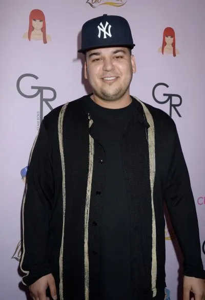 Rob Kardashian est entrepreneur ! Découvrez ses entreprises, des marques de vêtements aux sauces piquantes.