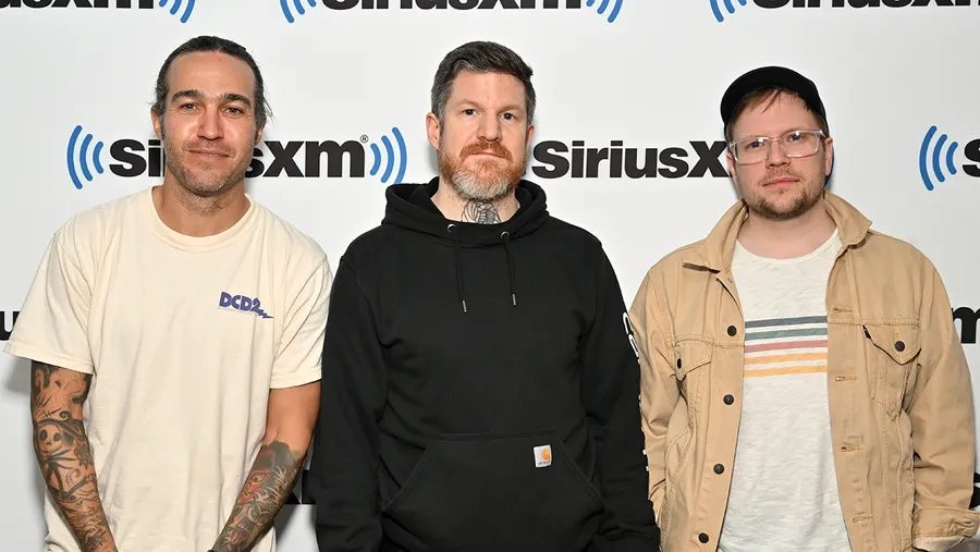 Patrick Stump sur les paroles de Fall Out Boy générées par l&rsquo;IA : « Vous consommez de l&rsquo;art qui n&rsquo;a aucune expression derrière lui »