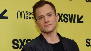 Tetris Interview: Taron Egerton on Playing Real People & Game Boy
Interview Tetris : Taron Egerton parle de ses rôles de personnes réelles et de la Game Boy.