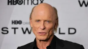 Ed Harris devrait officiellement faire ses débuts dans l'univers Marvel Cinématographique avec la série Wonder Man.